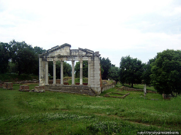 Руины храма Префектура Фиери, Албания