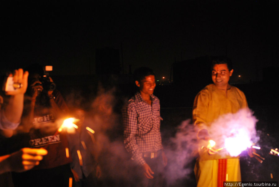 Дивали, он же индийский новый год Дели, Индия