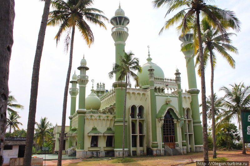 Мечеть в Варкале
