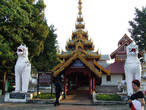 Мае Хонг Сон. Храм Ват Кам Ко.