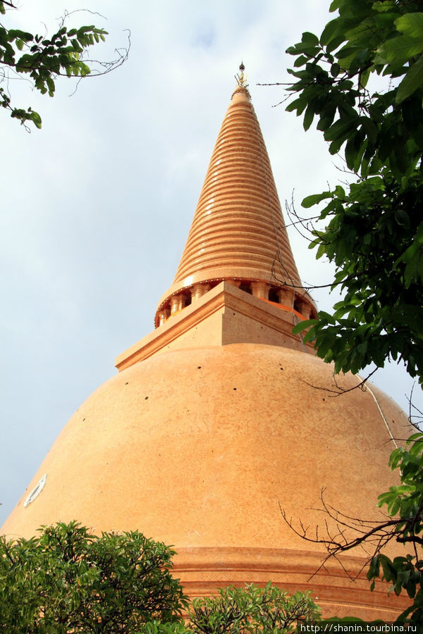 Самая большая ступа Таиланда - Чеди Пхра Патхом Накхон-Патом, Таиланд