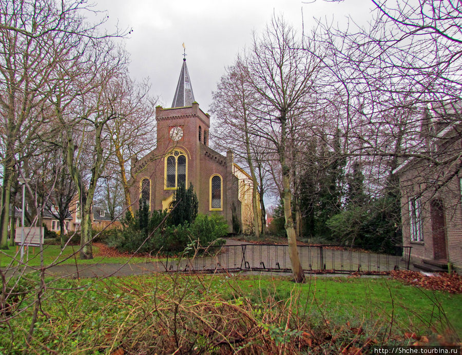 Католический собор Анна-Павловна, Нидерланды