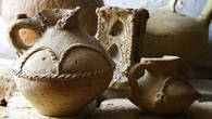 Керамические сосуды – то немногое, что дошло до нас из прошлых веков. Более тысячи лет назад в этих горшках готовили себе пищу жители города Мерке.