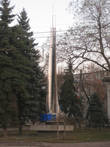 Сохранился и советский памятник
