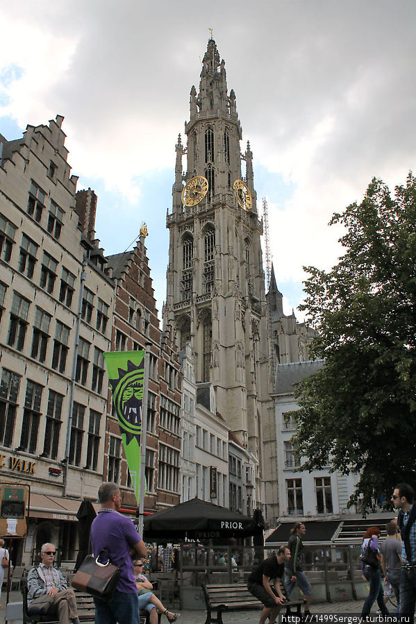 На главной площади главного города Фландрии Антверпен, Бельгия