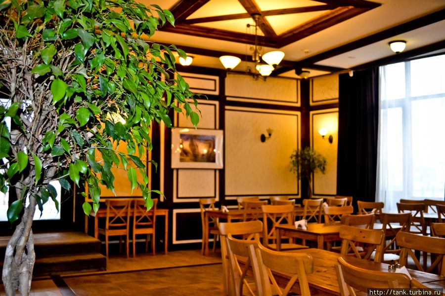 Уютная столовая, с вполне гуманным ценником Уютная столовая, с вполне гуманным ценником