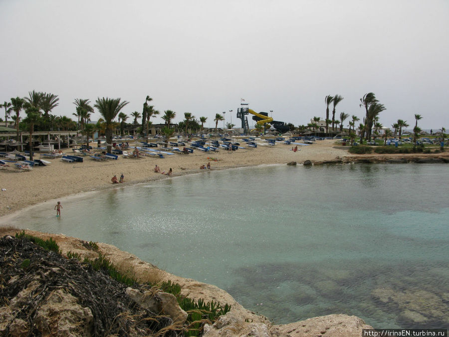пляж отеля Adams Beach Айя-Напа, Кипр