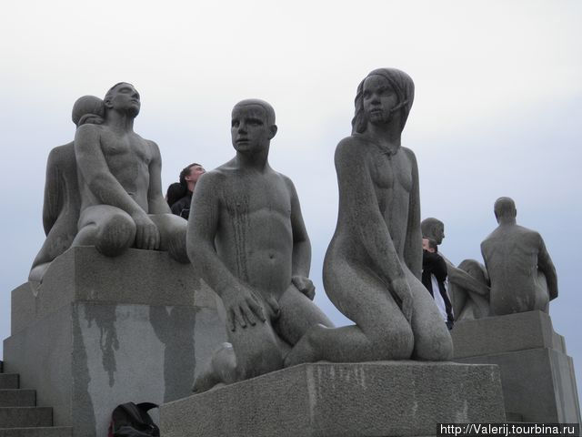 Фигуры - нет, - души человеческие, в парке Вигеланда. Осло, Норвегия
