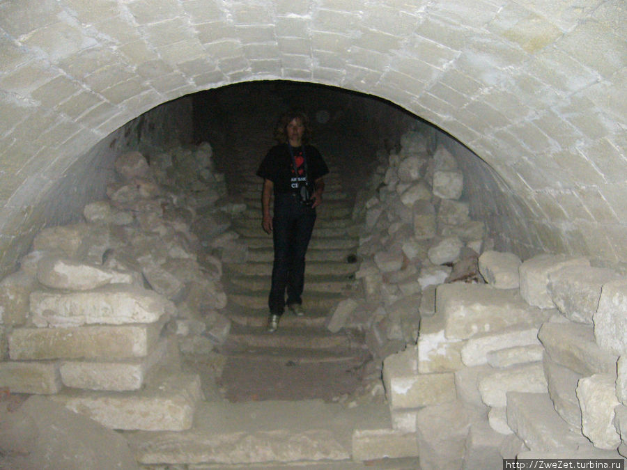 В подземельях крепости Керчь, Россия