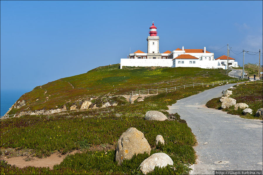 Где кончается земля Кабу-да-Рока, Португалия Где кончается земля Кабу-да-Рока, Португалия