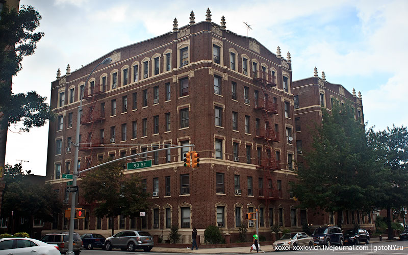 Прогулка по Bay Ridge Нью-Йорк, CША Прогулка по Bay Ridge Нью-Йорк, CША