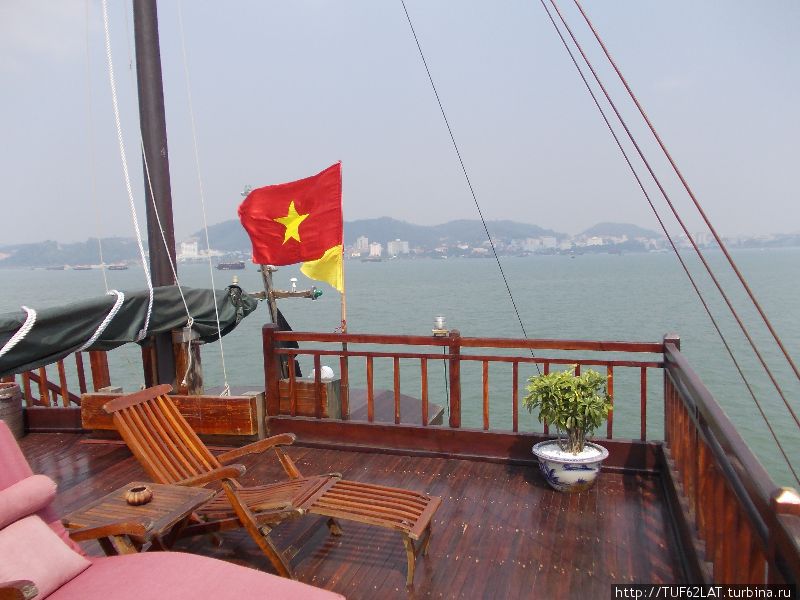 Флаг Ветнама Халонг бухта, Вьетнам