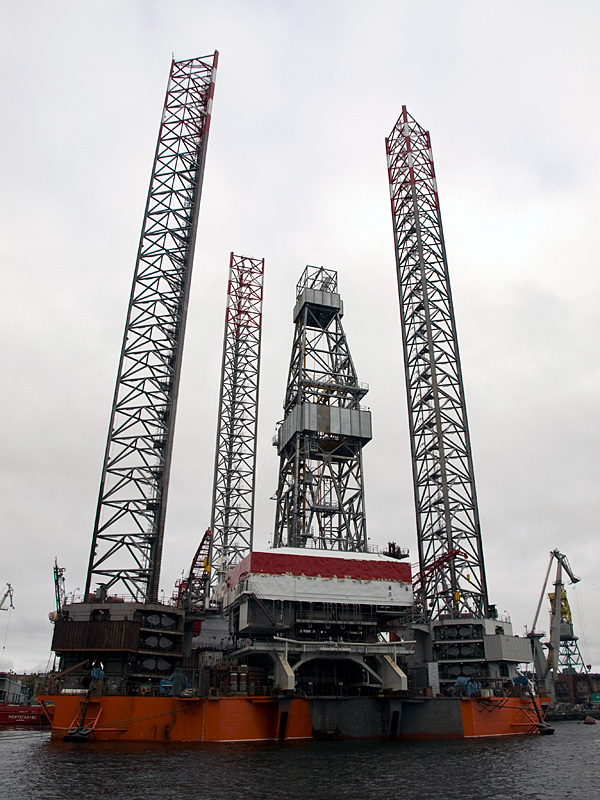 Собственно буровая установка. Собственно буровая установка.