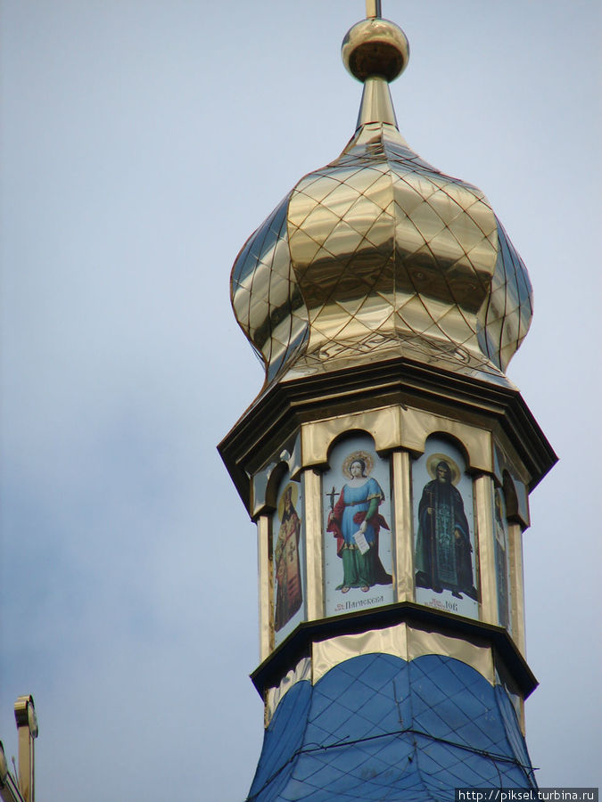 Восемь икон святых на центральном купола собора Киев, Украина