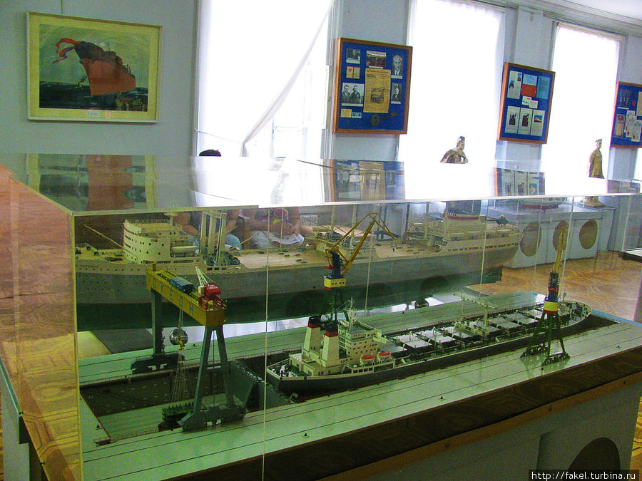 Нефтеналивное судно Борис Бутома Николаев, Украина