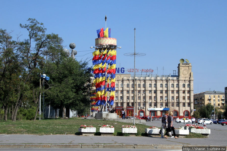 Площадь Павших борцов Волгоград, Россия Площадь Павших борцов Волгоград, Россия