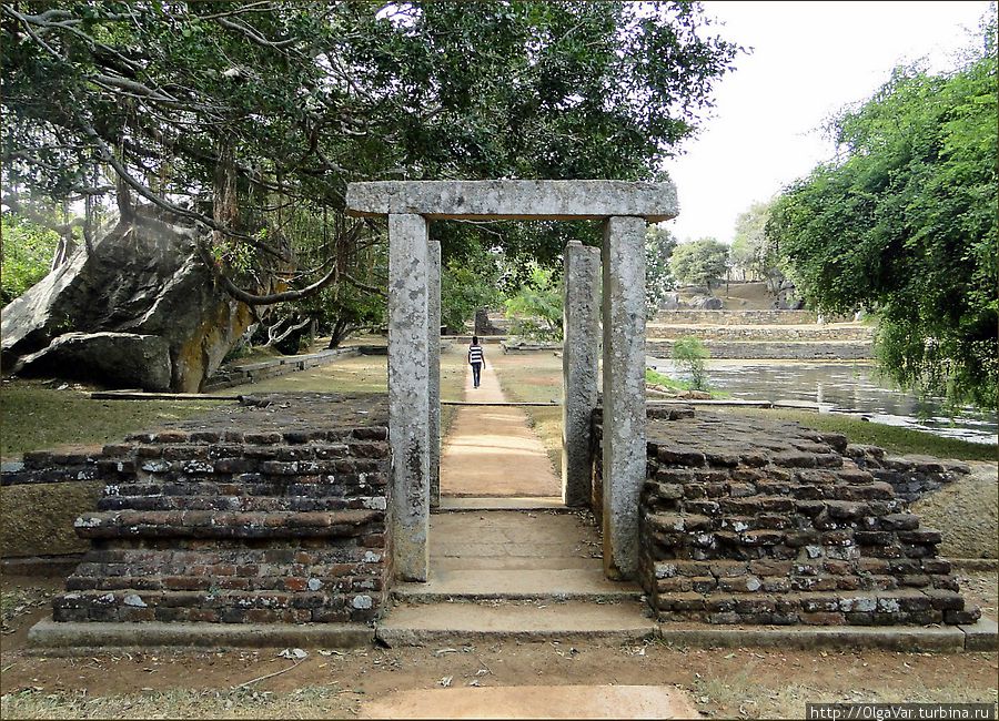 Калудия Покуна – в поисках Нирваны Михинтале, Шри-Ланка
