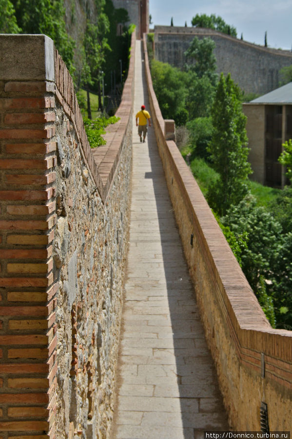 Крепостная стена Жирона, Испания