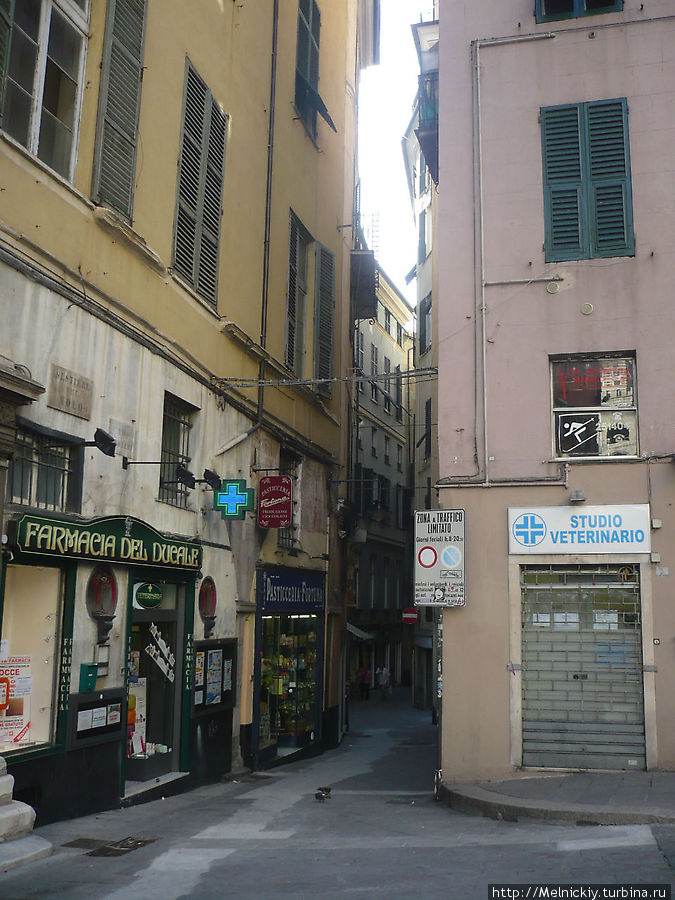 Прогулка по улочкам и площадям Генуи Генуя, Италия Прогулка по улочкам и площадям Генуи Генуя, Италия