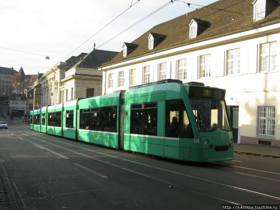 трамвай современный Базель, Швейцария