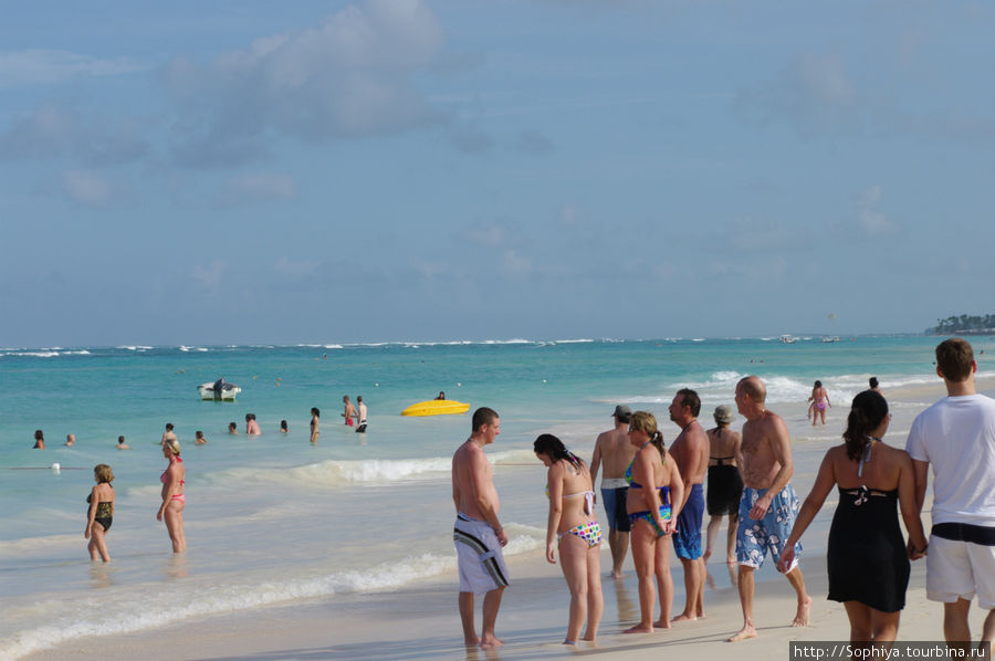 Доминикана. Пляж,океан на побережье Punta-Cana.