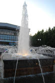Большой фонтан на Театральной площади.