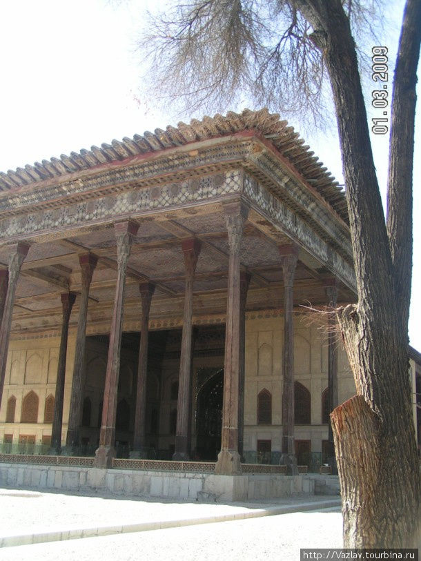Вход во дворец Исфахан, Иран