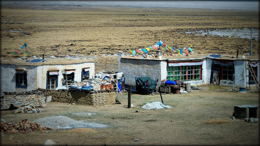 За окном Тибет или наблюдения за жизнью большого региона Тибет, Китай