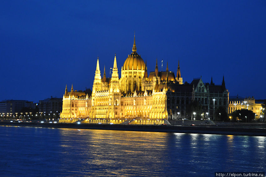 Вид на Парламент с набережной Дуная Будапешт, Венгрия