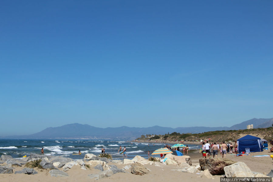 Порт и пляж  Cabopino Калаонда, Испания