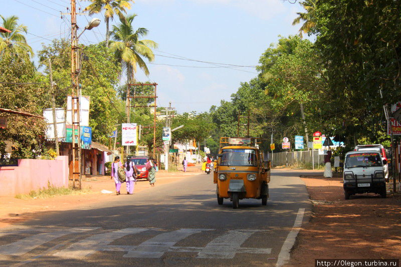 Моторикша- один из самых удобных видов транспорта Варкала, Индия