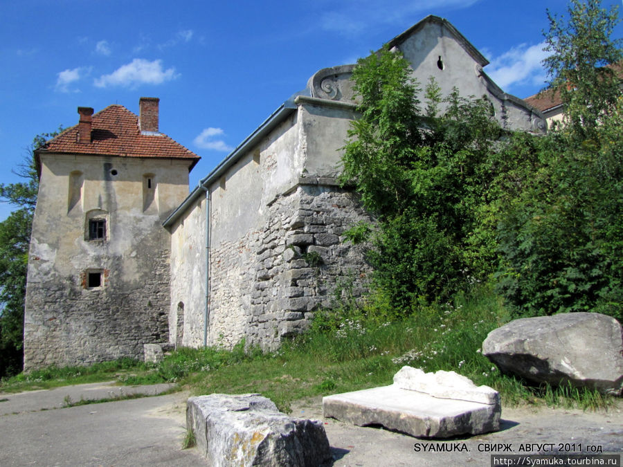 Современное состояние замок приобрел в середине XVII веке. Свирж, Украина