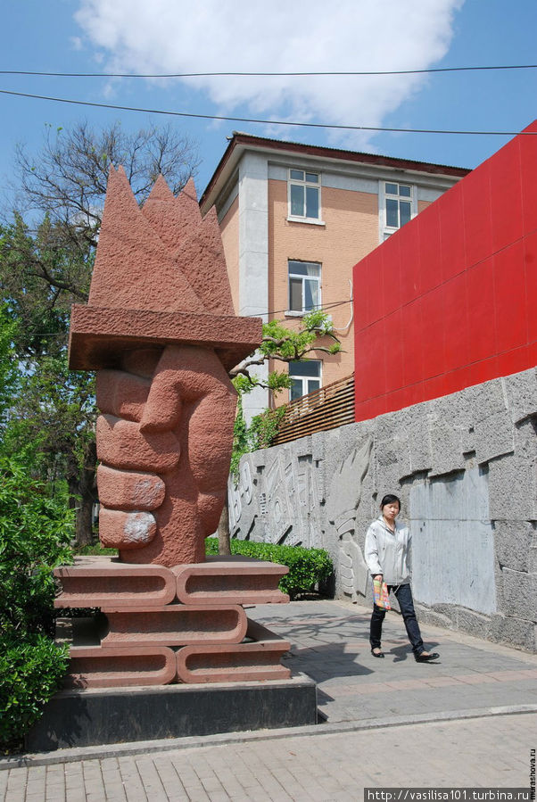 Улицы и метро Пекина Пекин, Китай Улицы и метро Пекина Пекин, Китай