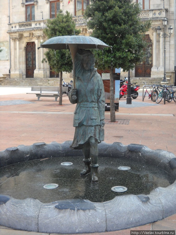 Девочка под зонтиком Бургос, Испания