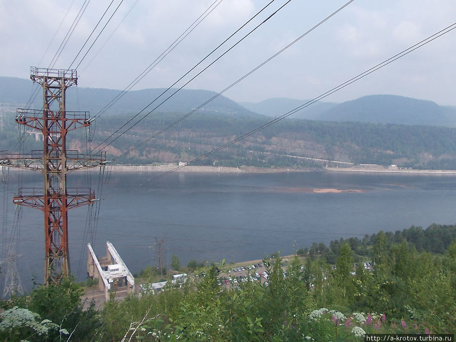 Красноярская ГЭС — вид со стороны Дивногорск, Россия