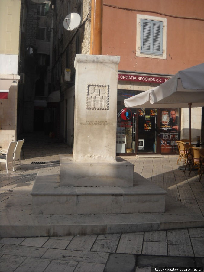 Памятник сбежал... Сплит, Хорватия