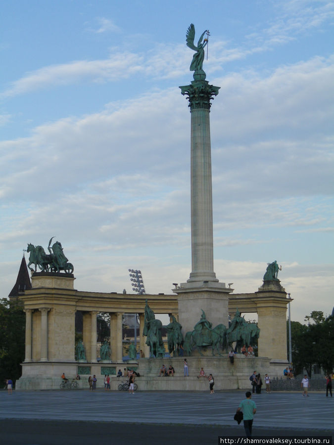 Монумент Тысячелетия на площади Героев Будапешт, Венгрия
