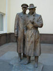 Памятник Жеглову и Шарапову.