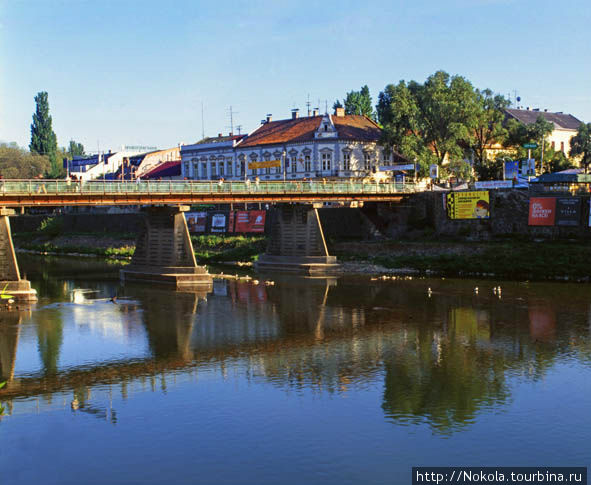 Пешеходный мост через реку Уж Ужгород, Украина