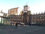 Площадь Данте,архитектурный ансамбль Форо Каролино по проекту архитектора Луиджи Ванвителли.