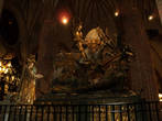 Скульптура  Святой Георгий побеждает дракона в храме Св. Николая