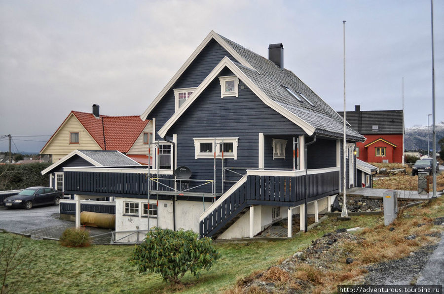 Типичный дом во Florø Флурё, Норвегия