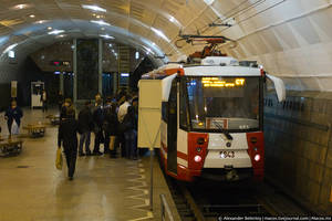 Так или иначе, сами станции в два раза длиннее, чем сами трамваи. Сюда спокойно влезет пять-шесть метровагонов.