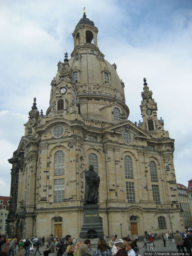 Памятник Мартину Лютеру Дрезден, Германия