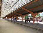 Теперь только ослы ездят из Эдирне на поезде

(на месте бывших ж.д.платформ — пятничный рынок. И облезлый осёл)
