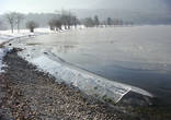 Ломка льда на озере Бохинь.