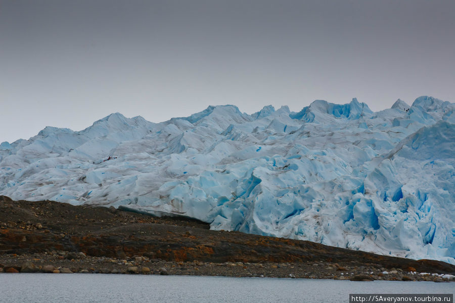 Точки в левой части — экскурсия по леднику Аргентина
