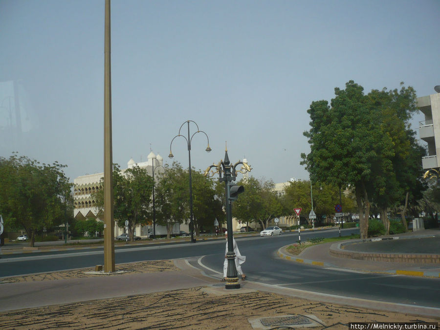 Аль-Айн из окна автобуса Аль-Айн (Аль-Хили), ОАЭ