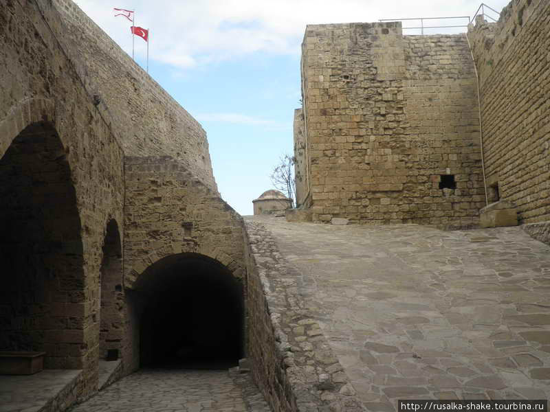 Крепость Гирне Кирения, Турецкая Республика Северного Кипра
