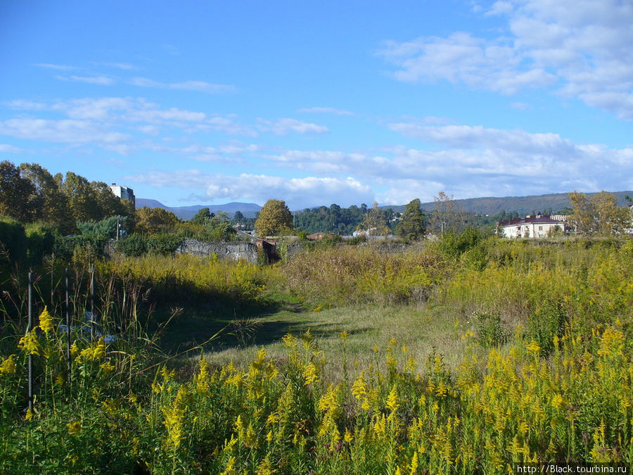 Территория Сухумской крепости Территория Сухумской крепости